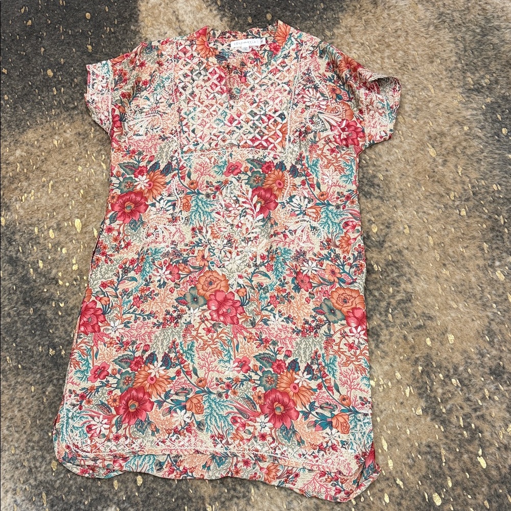 Love Kyla silk Bohemian Floral Short Sleeve Dress | womens med